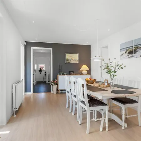 Signe - 600m From The Sea By Interhome Vakantiehuis *