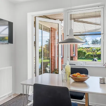 Signe - 600m From The Sea By Interhome
